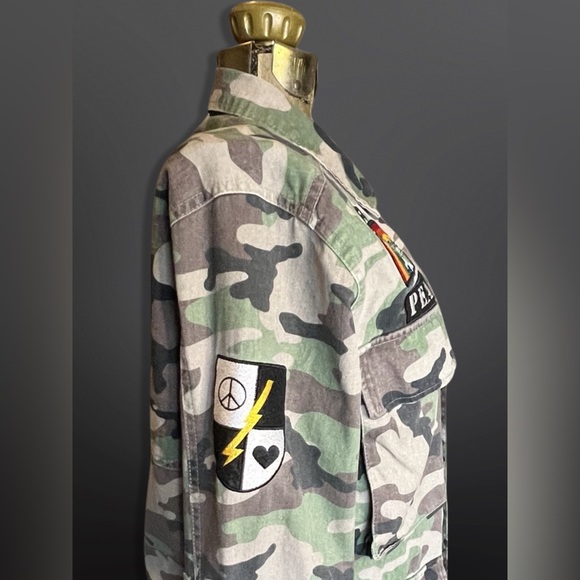 ⚡️THE RAIL⚡️Oversized Camo/Patch Jacket - Picture 7 of 12